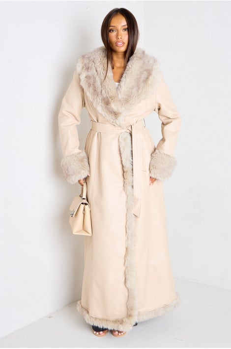 Manteau long en cuir doublé fausse fourrure