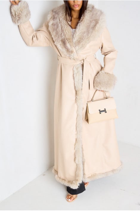 Manteau long en cuir doublé fausse fourrure